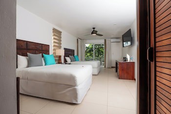 Paradise Beach Hotel & Resort