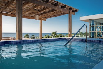 Paradise Beach Hotel & Resort