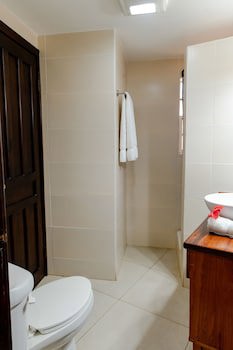 Paradise Beach Hotel & Resort