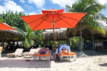 Paradise Beach Hotel & Resort
