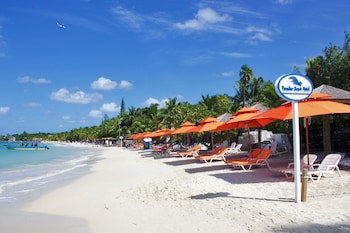 Paradise Beach Hotel & Resort