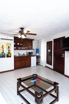 Paradise Beach Hotel & Resort