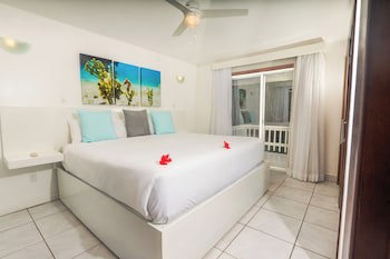 Paradise Beach Hotel & Resort