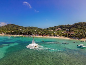 Paradise Beach Hotel & Resort