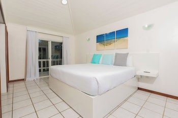 Paradise Beach Hotel & Resort