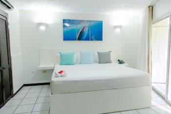 Paradise Beach Hotel & Resort