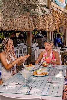 Paradise Beach Hotel & Resort