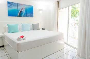 Paradise Beach Hotel & Resort