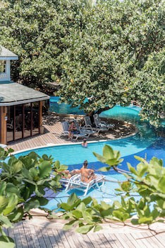 Paradise Beach Hotel & Resort
