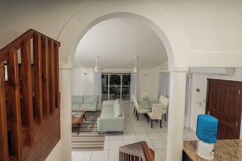 Paradise Beach Hotel & Resort