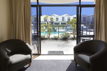 Delorenzo's Studio Apartments