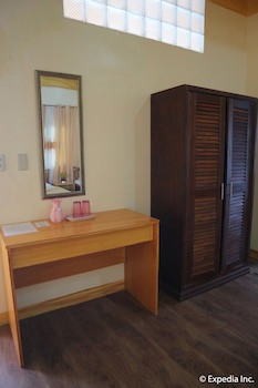 La Isla Bonita Resort And Spa