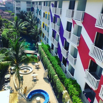 Bliss Surfer Hotel By Tritama Hospitality