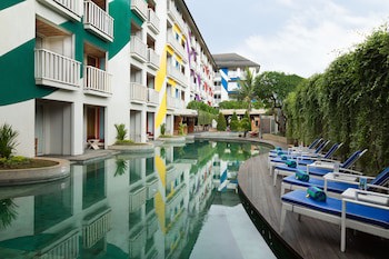 Bliss Surfer Hotel By Tritama Hospitality