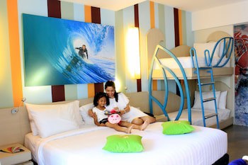Bliss Surfer Hotel By Tritama Hospitality