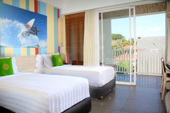 Bliss Surfer Hotel By Tritama Hospitality