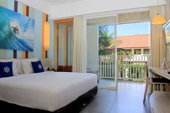 Bliss Surfer Hotel By Tritama Hospitality
