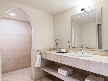 Juweira Boutique Hotel - Adults Only