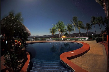 Flamingo Marina Resort