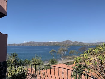 Flamingo Marina Resort