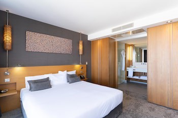 Chateau Royal Beach Resort And Spa