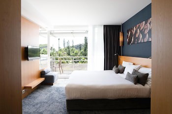 Chateau Royal Beach Resort And Spa