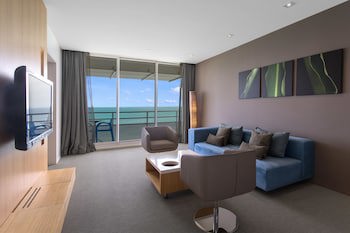 Chateau Royal Beach Resort And Spa