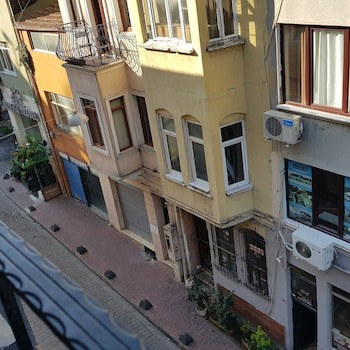 Retropera galeri fotoğrafı