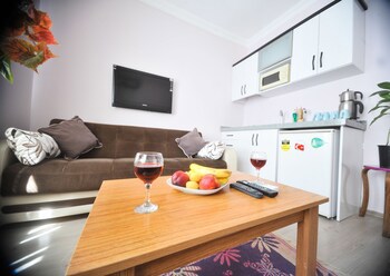 Feyza Apartments