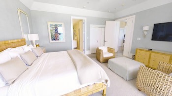 Caribbean Club Luxury Condo Hotel