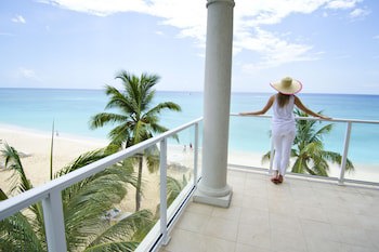Caribbean Club Luxury Condo Hotel