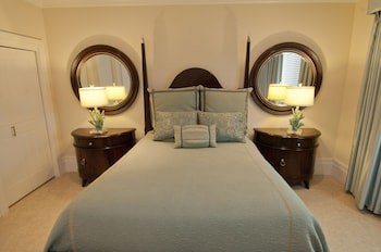 Caribbean Club Luxury Condo Hotel