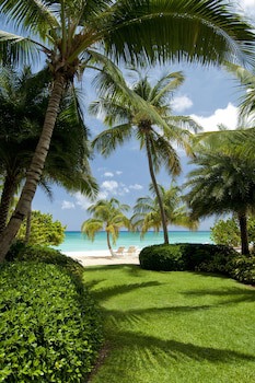 Caribbean Club Luxury Condo Hotel
