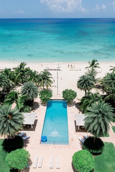 Caribbean Club Luxury Condo Hotel