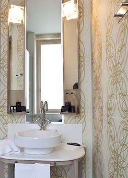 NU Hotel galeri fotoğrafı