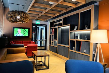 2Ndhomes Central Station Studio