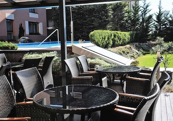 Melrose Apartments 2