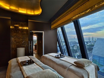 Fairmont Baku - Flame Towers