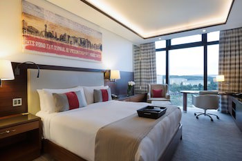 Fairmont Baku - Flame Towers