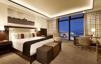 Fairmont Baku - Flame Towers