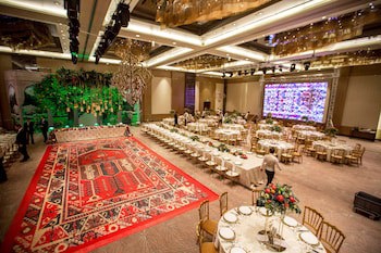 Fairmont Baku - Flame Towers