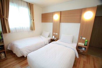Appletree Hotel
