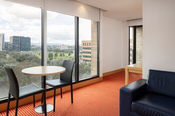 Fairfield By Marriott Bogota Embajada