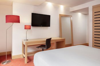 Fairfield By Marriott Bogota Embajada