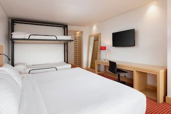 Fairfield By Marriott Bogota Embajada