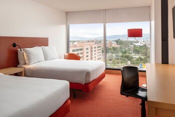 Fairfield By Marriott Bogota Embajada
