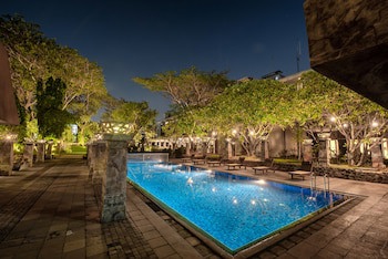 Oakwood Hotel & Apartments Taman Mini Jakarta