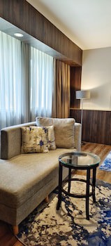 Oakwood Hotel & Apartments Taman Mini Jakarta