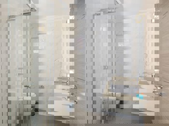 Moonshine Hotel & Suites