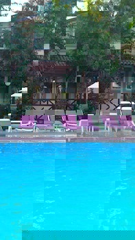 Moonshine Hotel & Suites